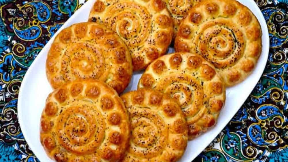 خرید کلوچه فومن کاملا تازه در گیلان